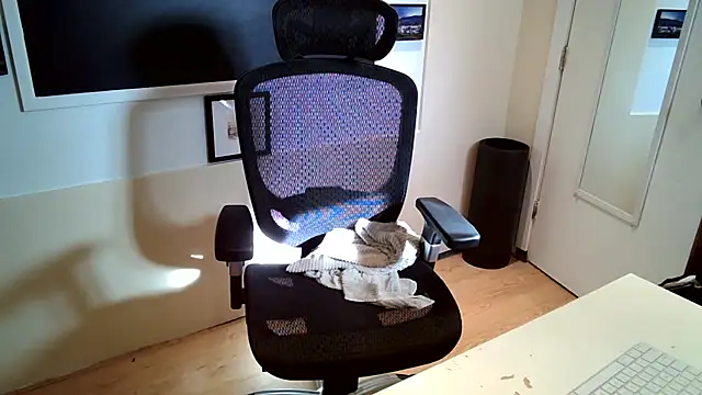 Snapshot of Scotsmanx chatting on 02-01-26, 03:54 Scotsmanx online show from 02-01-26, 03:54