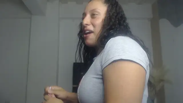 Snapshot of Barbara_D_Valencia chatting on 06-04-26, 03:38 Barbara D Valencia online show from 06-04-26, 03:38