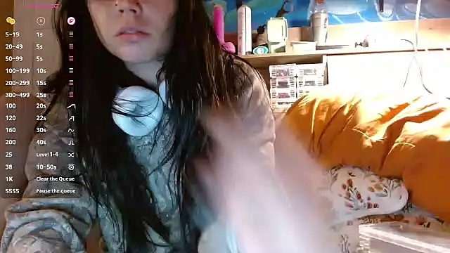 ahungkittykat online show from 05-26-26, 04:54