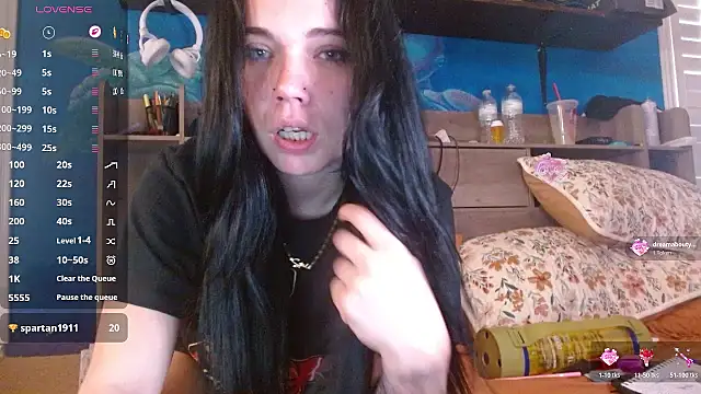 ahungkittykat online show from 05-08-26, 01:04