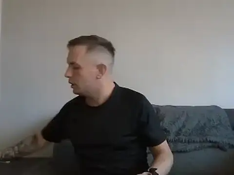 Snapshot of verscub6969 chatting on 02-15-26, 02:38 verscub6969 online show from 02-15-26, 02:38