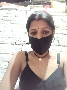 Snapshot of Divya-11431 chatting on 03-17-26, 04:10 Divya-11431 online show from 03-17-26, 04:10