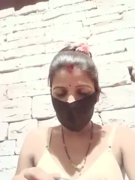 Snapshot of Divya-11431 chatting on 06-21-26, 05:08 Divya-11431 online show from 06-21-26, 05:08