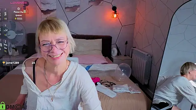 Ann Annise online show from 07-22-26, 01:18