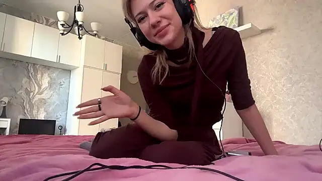 LadyFoxLove online show from 03-01-26, 11:10