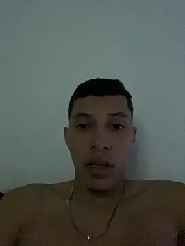 AlexP1090 online show from 06-10-26, 04:03