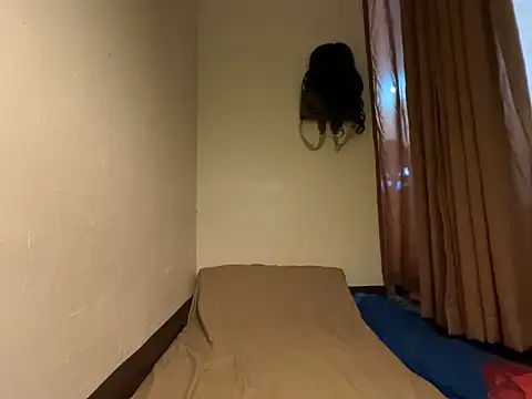 Mystic HugeDeity Cock online show from 04-07-26, 09:44