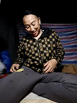 Ami-su online show from 04-01-26, 02:36