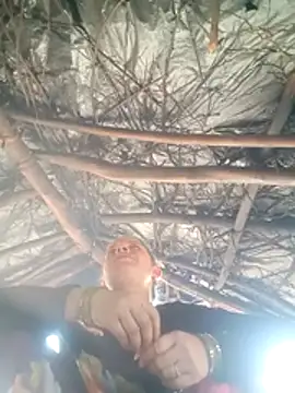 Snapshot of Lucky_couple-1 chatting on 02-13-26, 05:51 Lucky couple-1 online show from 02-13-26, 05:51