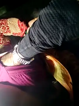 Snapshot of Lucky_couple-1 chatting on 02-18-26, 05:31 Lucky couple-1 online show from 02-18-26, 05:31