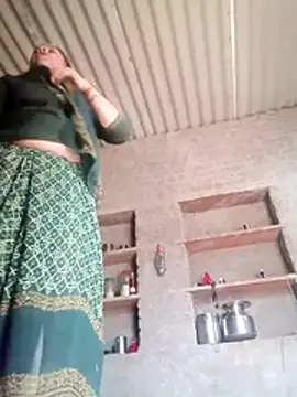 Snapshot of Lucky_couple-1 chatting on 02-02-26, 08:57 Lucky couple-1 online show from 02-02-26, 08:57