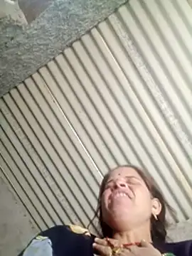 Snapshot of Lucky_couple-1 chatting on 02-01-26, 08:12 Lucky couple-1 online show from 02-01-26, 08:12