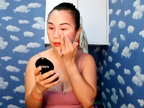 Snapshot of Kitty_Bear02 chatting on 02-13-26, 01:38 Kitty Bear02 online show from 02-13-26, 01:38