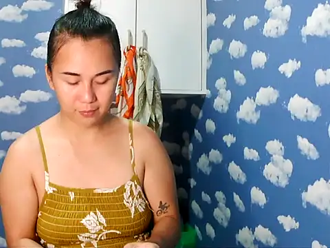 Snapshot of Kitty_Bear02 chatting on 02-26-26, 01:11 Kitty Bear02 online show from 02-26-26, 01:11