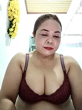 Baby-bigtits2026 online show from 04-14-26, 02:00