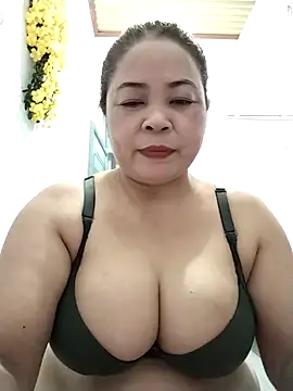 Snapshot of Baby-bigtits2026 chatting on 05-09-26, 01:47 Baby-bigtits2026 online show from 05-09-26, 01:47