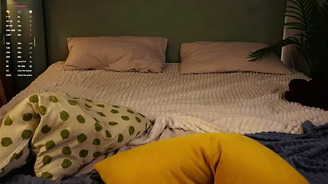 Snapshot of ShantellAngulo chatting on 04-06-26, 04:46 ShantellAngulo online show from 04-06-26, 04:46