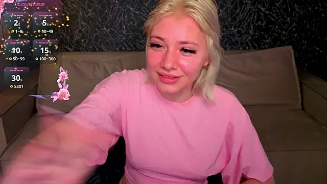 Snapshot of Kate_Krose chatting on 06-26-26, 01:00 Kate Krose online show from 06-26-26, 01:00