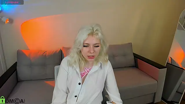 Snapshot of Kate_Krose chatting on 02-03-26, 02:53 Kate Krose online show from 02-03-26, 02:53