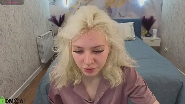 Snapshot of Kate_Krose chatting on 02-07-26, 01:02 Kate Krose online show from 02-07-26, 01:02