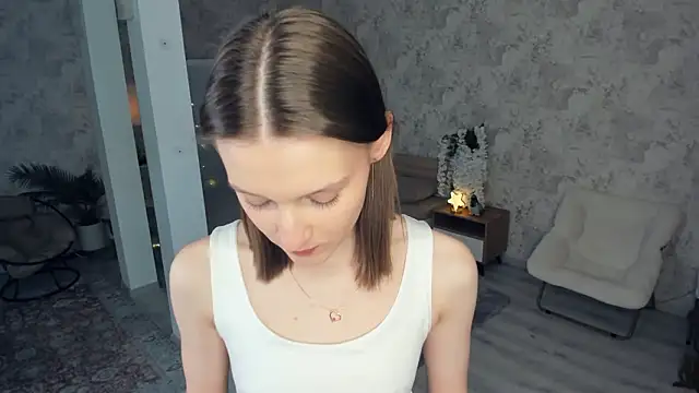 LianneBynon online show from 02-11-26, 08:36