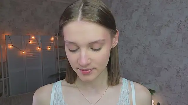 LianneBynon online show from 05-16-26, 08:24