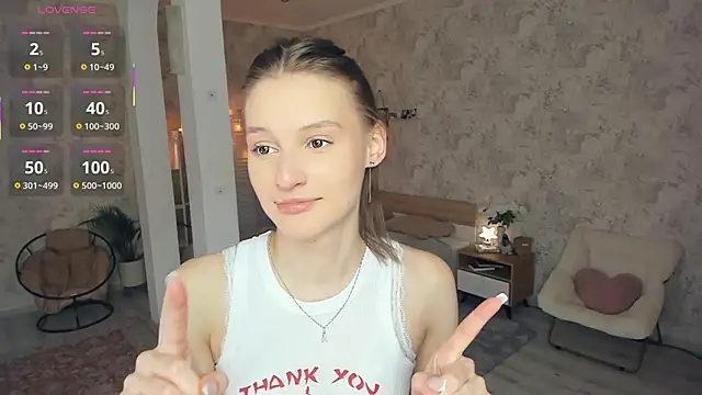 LianneBynon online show from 06-08-26, 10:27