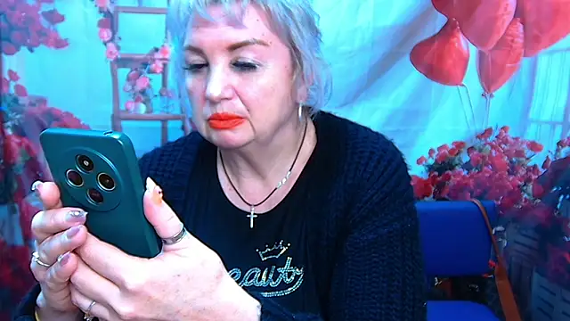 Snapshot of RenataDaster chatting on 04-25-26, 05:10 RenataDaster online show from 04-25-26, 05:10