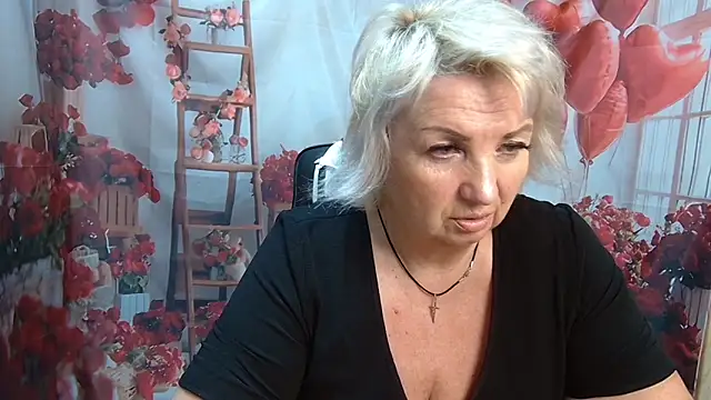 Snapshot of RenataDaster chatting on 05-25-26, 12:48 RenataDaster online show from 05-25-26, 12:48