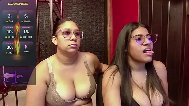 Snapshot of Paola__and__Rubi_ chatting on 02-06-26, 01:07 Paola and Rubi online show from 02-06-26, 01:07