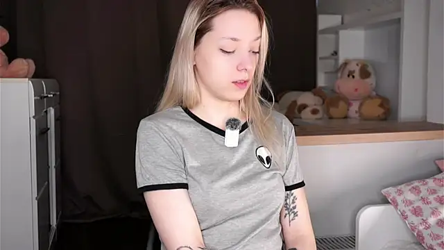 LeeryWonder online show from 04-14-26, 01:54