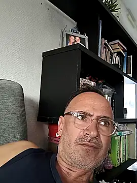 bobo672 online show from 03-20-26, 06:58