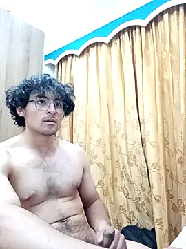 Snapshot of Apolo_Men chatting on 02-06-26, 04:30 Apolo Men online show from 02-06-26, 04:30