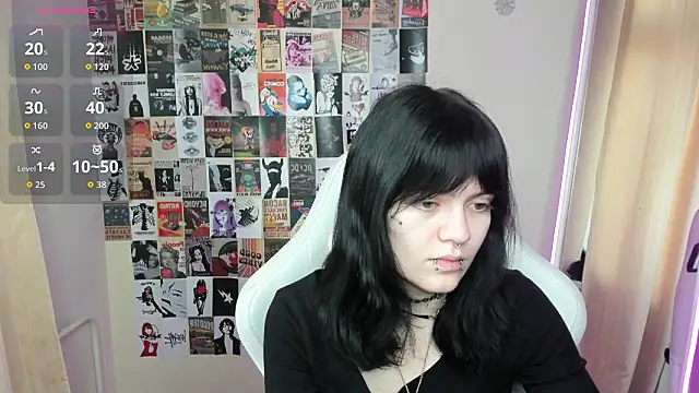 Snapshot of Emma_Darkkk chatting on 02-06-26, 02:40 Emma Darkkk online show from 02-06-26, 02:40