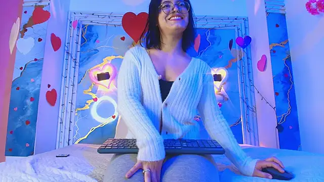 Snapshot of Eleanor_rigby5 chatting on 02-11-26, 03:06 Eleanor rigby5 online show from 02-11-26, 03:06