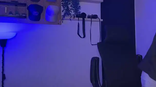 SamDornan51 online show from 04-14-26, 02:49