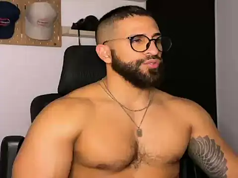 SamDornan51 online show from 02-07-26, 01:02