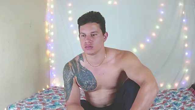 Snapshot of Eternalfuego chatting on 02-14-26, 05:51 Eternalfuego online show from 02-14-26, 05:51