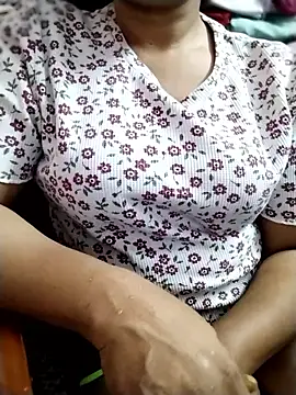 priya  sexxyy online show from 04-08-26, 05:25