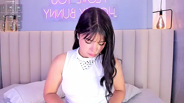 Snapshot of cherry_monroe chatting on 02-06-26, 10:33 cherry monroe online show from 02-06-26, 10:33