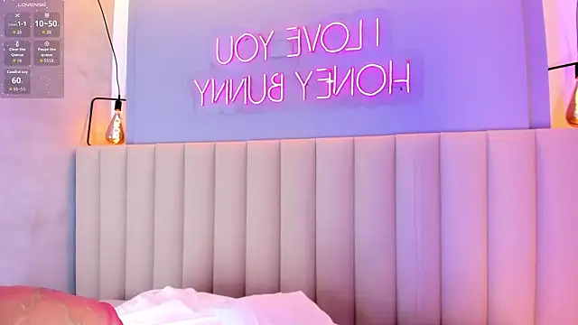 Snapshot of cherry_monroe chatting on 02-18-26, 12:34 cherry monroe online show from 02-18-26, 12:34