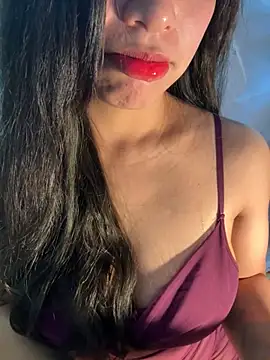 QuynhAnh 2k1 online show from 02-20-26, 07:43