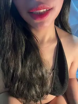 QuynhAnh 2k1 online show from 02-23-26, 09:32