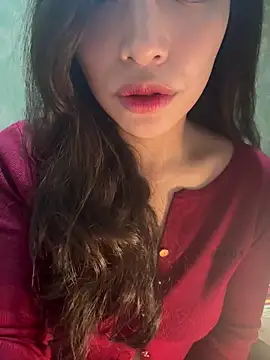 QuynhAnh 2k1 online show from 02-08-26, 02:20