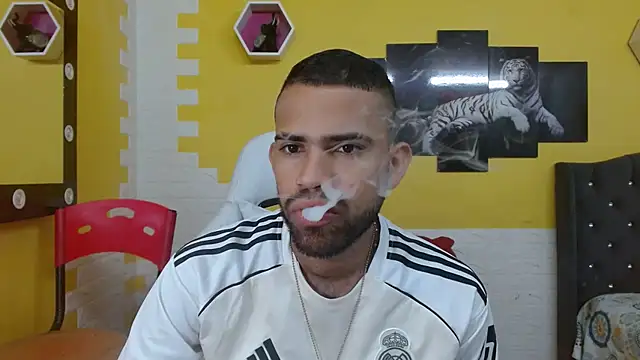 Snapshot of chacorta_ chatting on 03-31-26, 01:02 chacorta online show from 03-31-26, 01:02