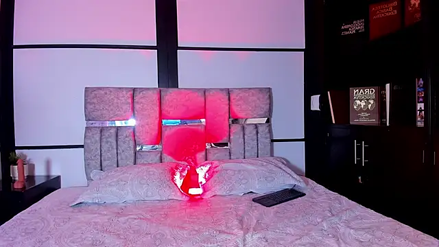 noahWolff  online show from 02-18-26, 05:16