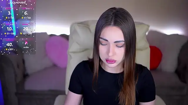 Snapshot of OliviaMoore_ chatting on 02-25-26, 01:55 OliviaMoore online show from 02-25-26, 01:55