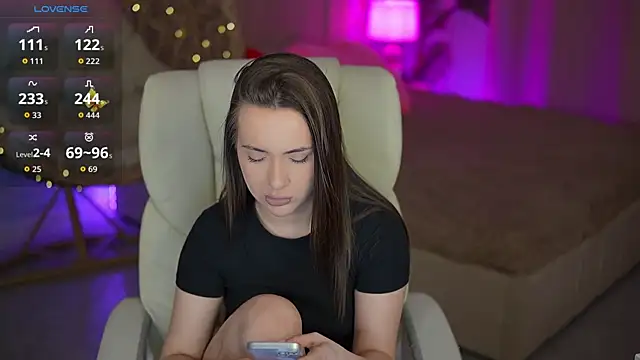 OliviaMoore  online show from 03-12-26, 01:48