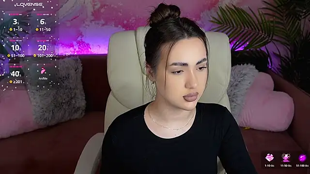 OliviaMoore  online show from 03-05-26, 07:05