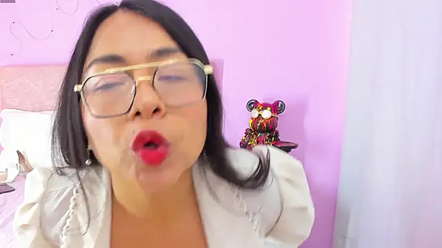 CarolinaValdez2026 online show from 02-09-26, 06:50